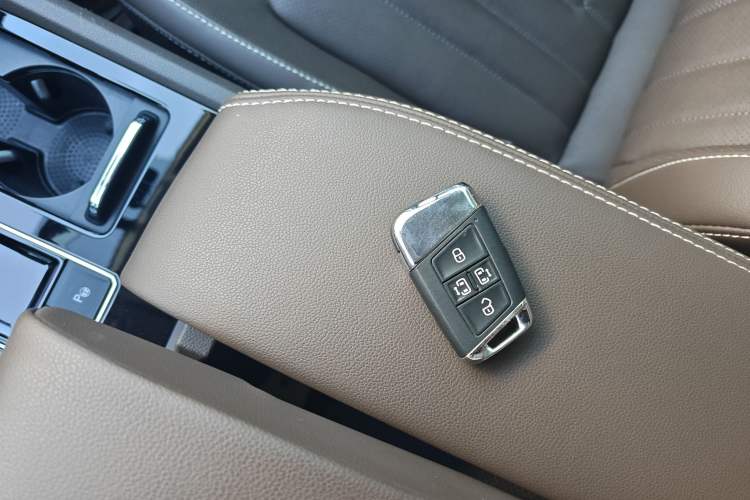 Used Volkswagen Viloran 2020 330TSI Luxury Edition