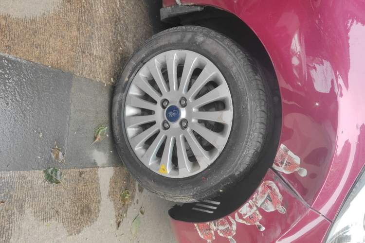 Used Ford Fiesta 2011 Hatchback 1.5L Automatic Fashion Edition
