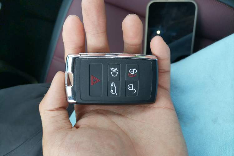 Used Land Rover Range Evoque 2024 Aurora L 249 PS Prestige Light-Chasing Edition Vehicle Key