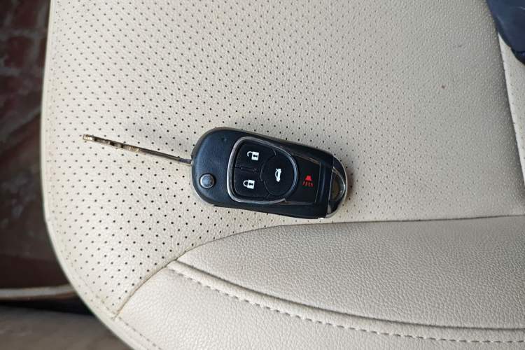 Used Geely Auto Classic Emgrand 2013 Sedan 1.5L Manual Elite Model
