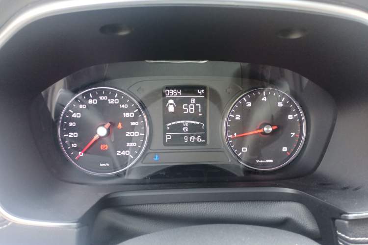 Used Roewe RX5 2018 20T Two-Wheel Drive Automatic Internet Smart Edition