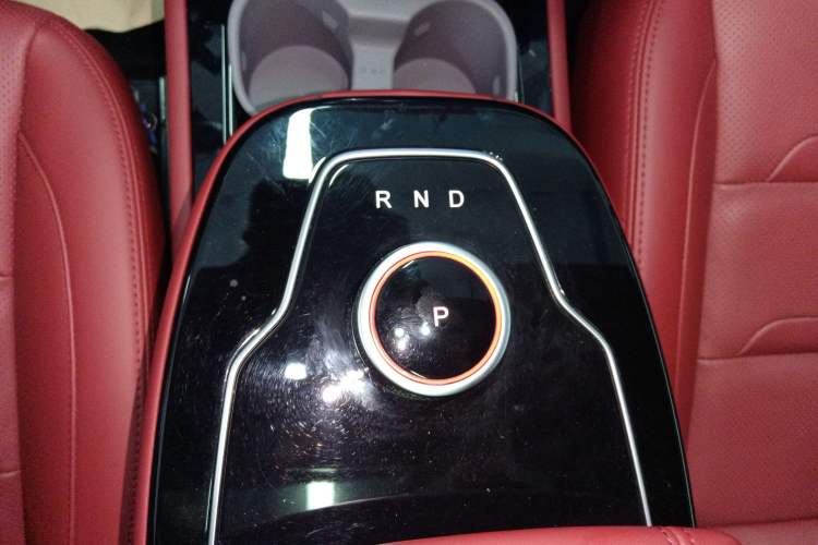 Used SERES SF5 2021 Four-Wheel Drive Freedom Expedition Edition
