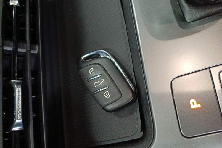 Used Roewe RX5 2023 1.5T Prestige Sliding-Screen Version