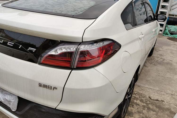 Used Venucia T90 2017 2.0L Manual ChenShang Edition Right Rear Taillight