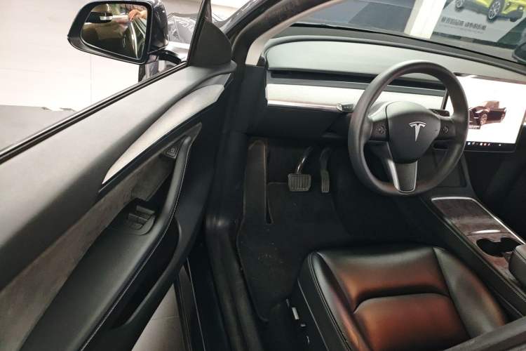 Used Tesla Model Y 2024 Rear-Wheel-Drive Version Driver Seat