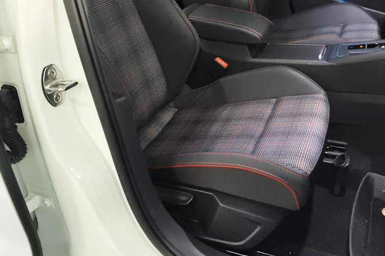 Used Volkswagen Golf GTI 2023 380TSI DSG GTI
