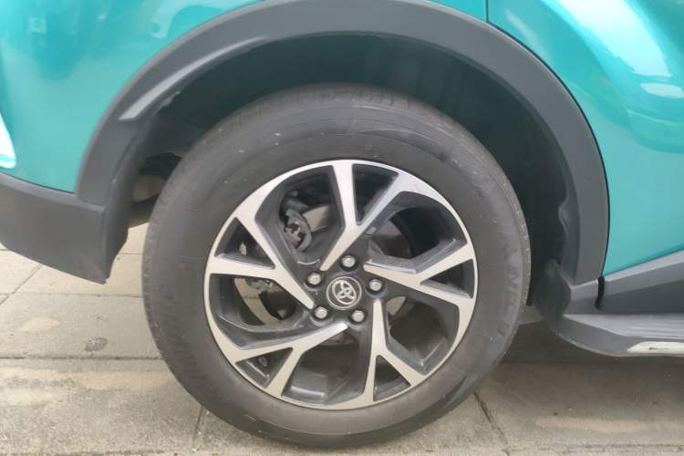 Used Toyota C-HR 2018 2.0L Leading Edition China VI
