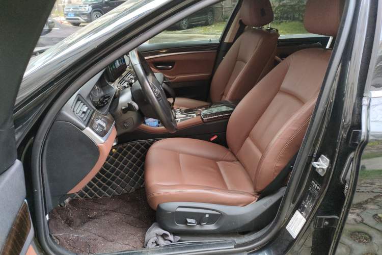 Used BMW 5 Series 2014 525Li Leading Model