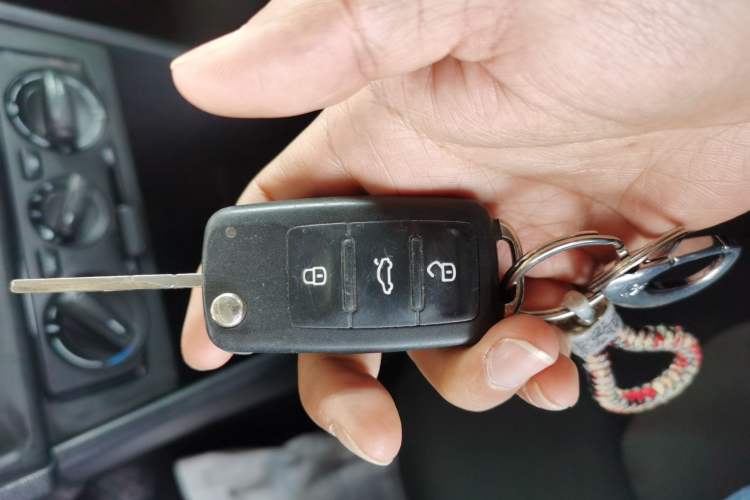 Used Volkswagen Jetta 2015 Value Edition 1.6L Manual Fashionable Style
