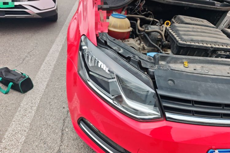 Used Volkswagen Polo 2014 1.6L Automatic Comfort Edition Right Front Headlight