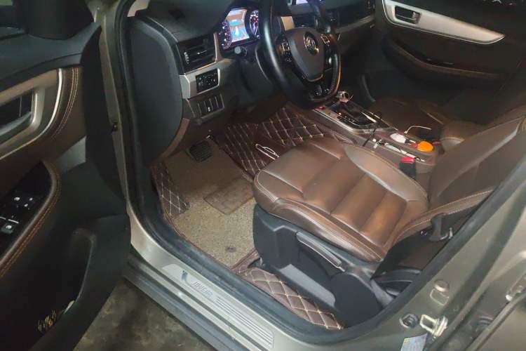 Used FORTHING Joyear X5 2017 Jingxiang Series 1.5T CVT Luxury Model