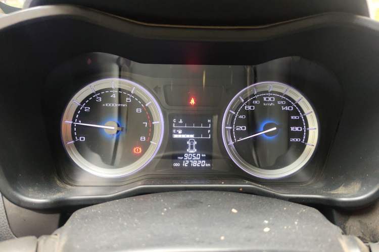 Used Isuzu JLM 2017 2.0T Two-Wheel Drive Advanced Version 4K21D4T Instrument Cluster