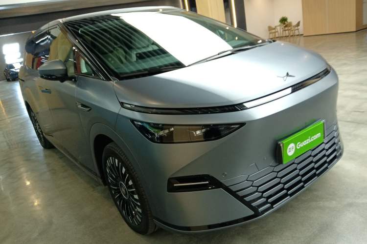 Used XPeng X9 2025 Starship Edition