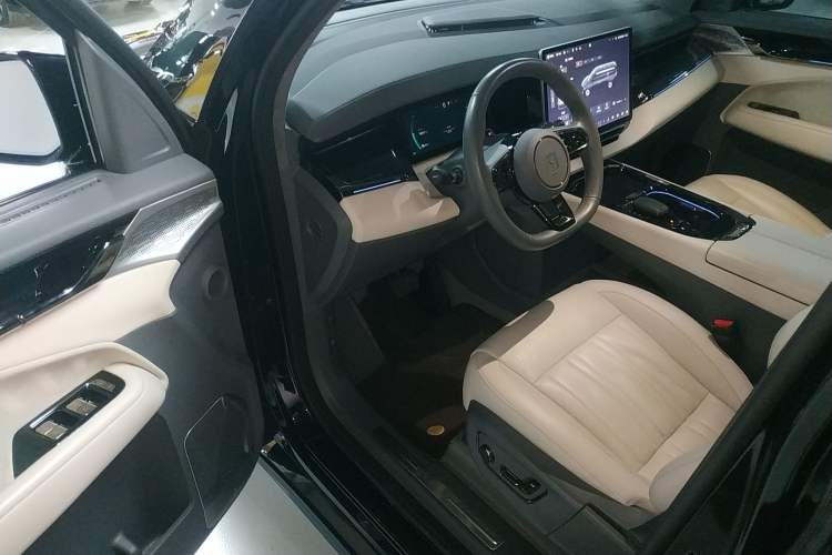 Used Zeekr 009 2022 WE Edition