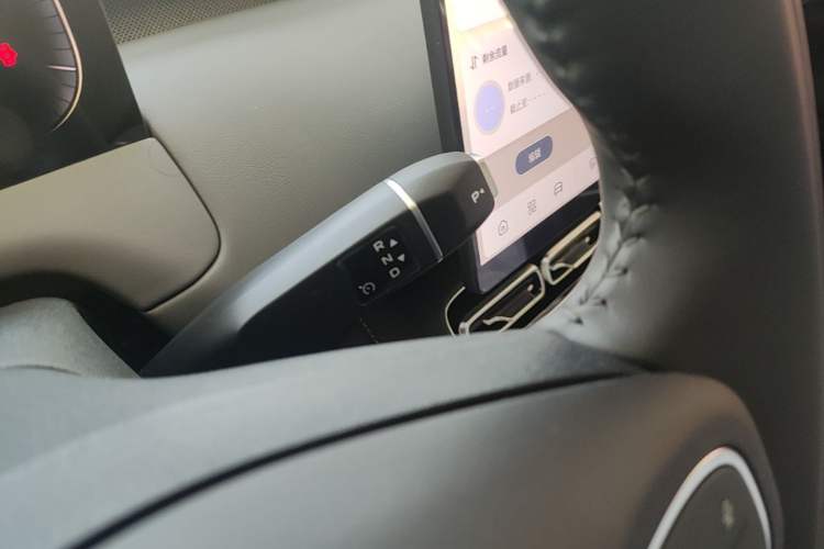 Used CHANGAN NEVO Q05 2026 Model 405Air Gear Lever