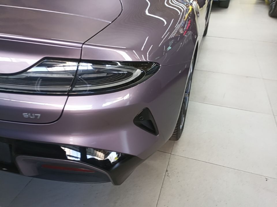 Xiaomi Auto SU7 2024 Rear-Drive Ultra-Long Range Advanced Pro-Level Intelligent Driving Version — снимка 9