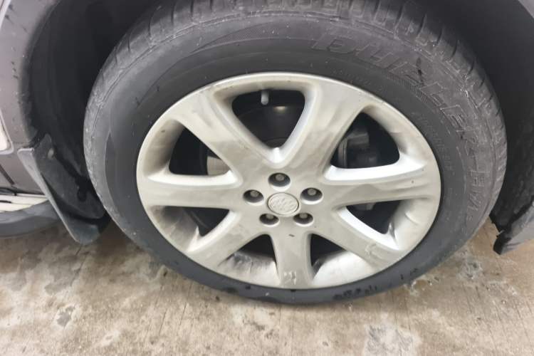 Used Buick Encore 2015 1.4T Automatic Two-Wheel Drive Urban Elite Version
