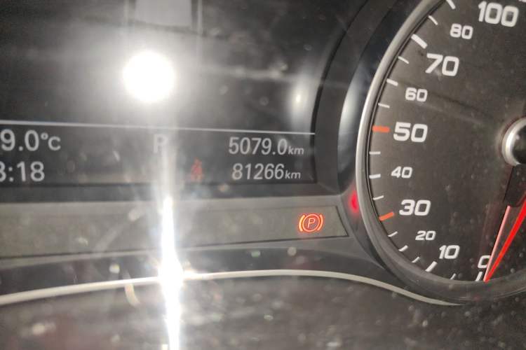 Used Audi A6L 2016 30 FSI Special Edition Odometer Close Up