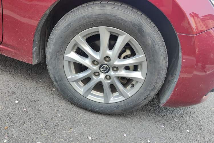 Used Mazda 3 Axela 2019 Cloud-Controlled Sedan 1.5L Automatic Luxury Model China VI Standard Right Front Wheel Hub