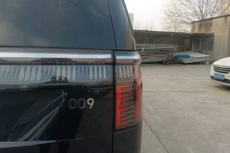 Used Zeekr 009 2022 WE Edition
