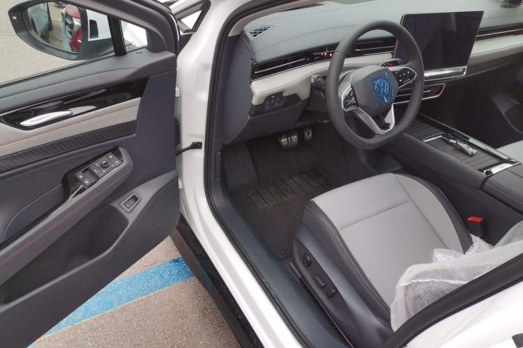 Used Volkswagen ID.7 VIZZION 2024 AIR model
