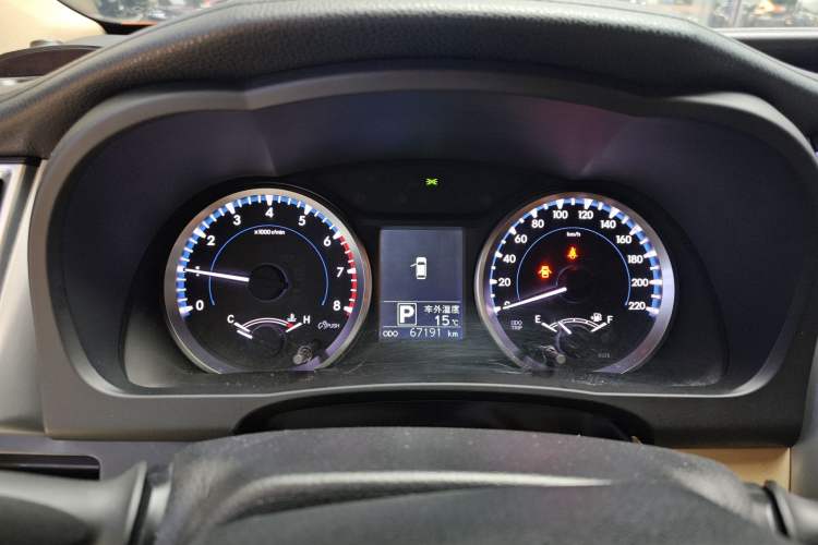 Used Toyota Highlander 2018 2.0T Two-Wheel Drive Elite Edition 7 Seats China VI Standard
