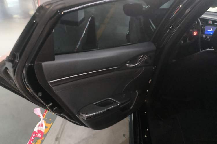 Used Honda Civic 2021 HATCHBACK 220TURBO CVT Trendy Cool Edition Interior 5