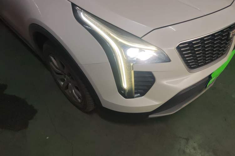 Used Cadillac XT4 2018 28T Two-Wheel-Drive Luxury Model