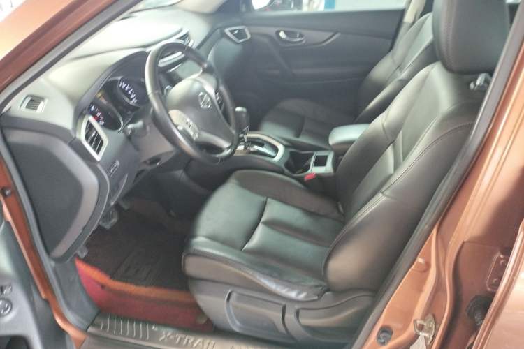 Used Nissan X-Trail 2015 2.0L CVT Comfort MAX Edition 2WD Left Front Seat