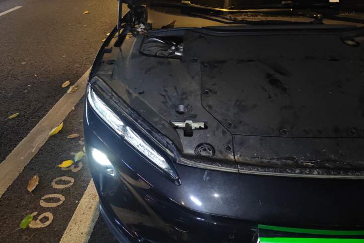 Used Nio ET5T 2023 75 kWh Touring Right Front Headlight