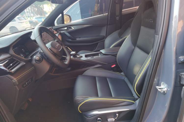 Used Lynk & Co 06 2023 Remix 1.5T Dynamic Halo
