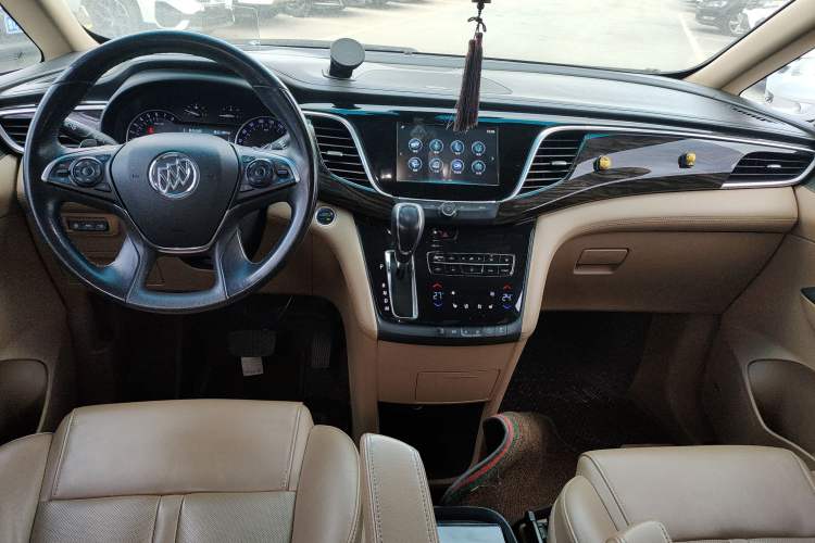 Used Buick GL8 2018 ES 28T Flagship Model China VI Standard