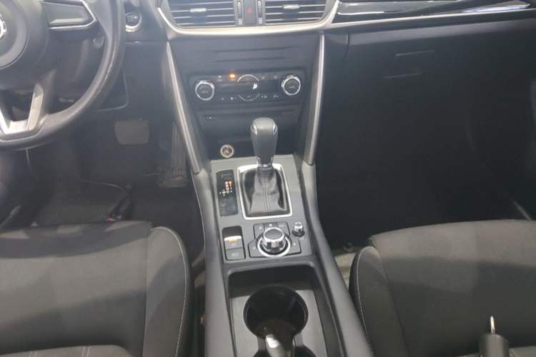 Used Mazda CX-4 2018 2.0L Automatic Two-Wheel Drive Blue Sky Exploration Version China V Standard
