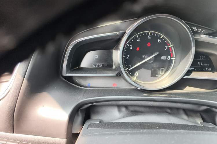 Used Mazda Mazda 3 Axela 2017 Hatchback 2.0L Automatic Sport Model China V Emission Standard
