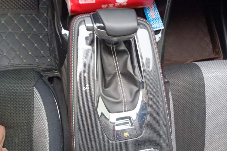 Used CHANGAN OSHAN X5 2021 1.5T DCT Prestige Edition Gear Lever