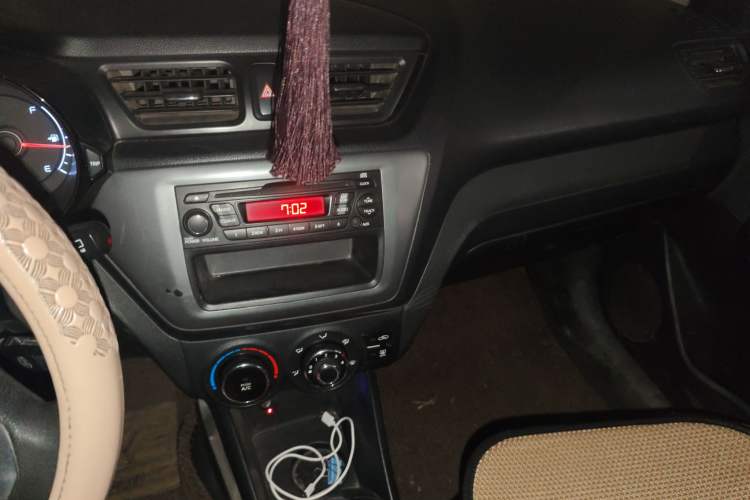 Used Kia K2 2012 Hatchback 1.4L MT GLS Commemorative Edition
