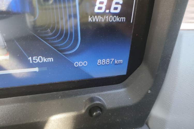 Used Chery QQ Ice Cream 2022 170km Sundae Phosphate Lithium-Ion