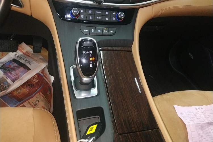 Used Buick LaCrosse 2020 652T Prestige Edition Gear Lever