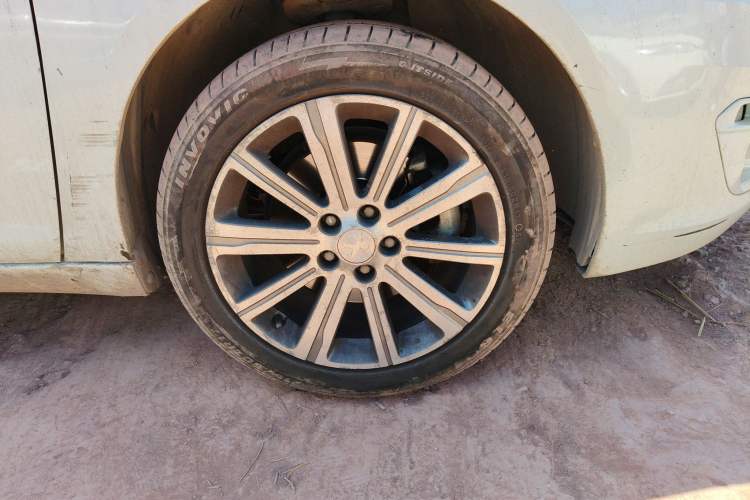 Used Peugeot 408 2018 Revised 350THP Automatic Luxury Edition Right Front Wheel Hub