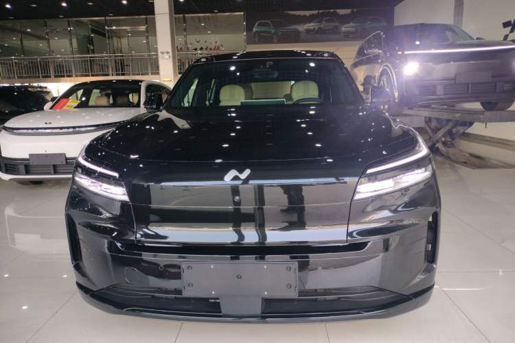 Used ONVO Luxeed L90 2025 Model—Max Six-Seater Version