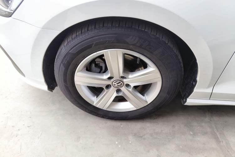 Used Volkswagen Lamando 2019 230TSI DSG Fashion Edition China VI
