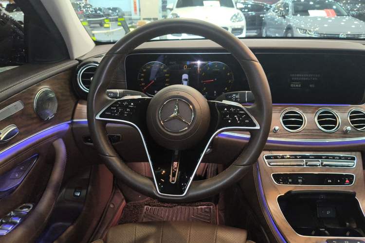 Used Mercedes-Benz E-Class 2023 Facelift E 260 L