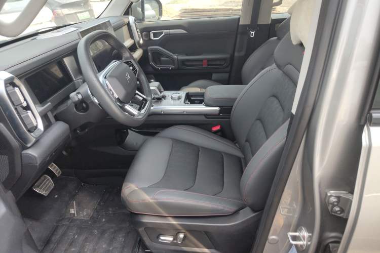 Used JETOUR Traveler 2023 2.0T All-Wheel Drive Conquer PRO