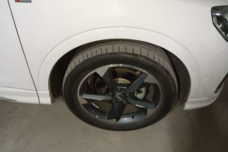 Used Audi Q3 2021 35 TFSI Fashion Dynamic Model