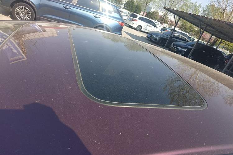 Used Honda Jade 2017 1.8L automatic Comfort version 5 seats Roof