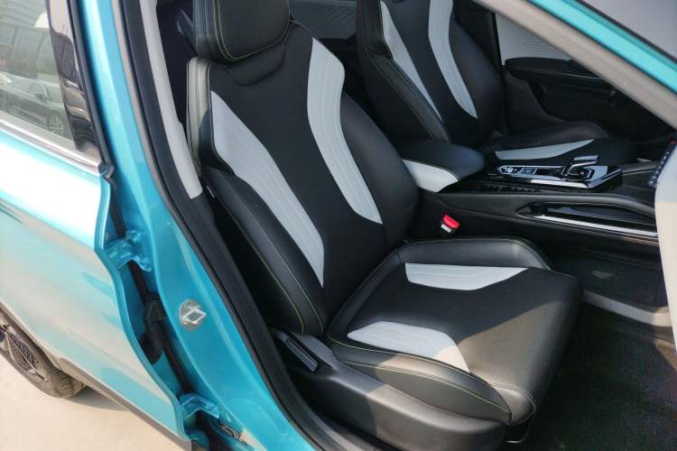 Used Geely Auto Coolray 2022 Bin Yue COOL 1.5TD DCT Hot Engine Edition
