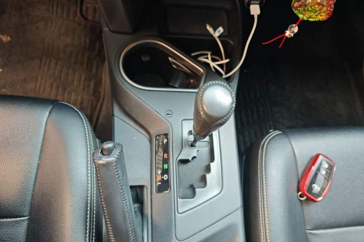 Used Toyota RAV4 2019 2.0L CVT Two-Wheel Drive Luxury Version China VI Standard