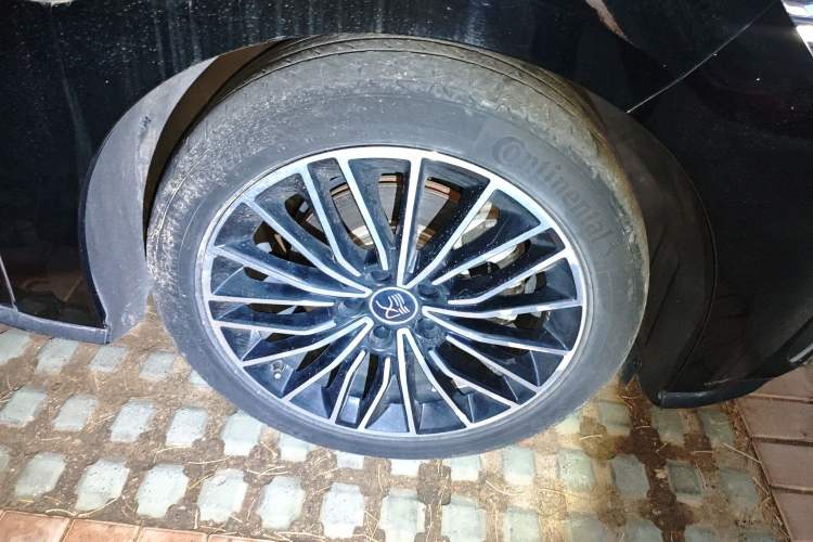 Used BYD Han 2021 EV Standard Range Luxury Model Right Front Wheel Hub