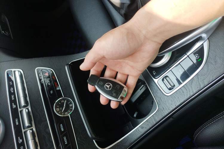 Used Mercedes-Benz C-Class 2015 C 200 station wagon Interior 1