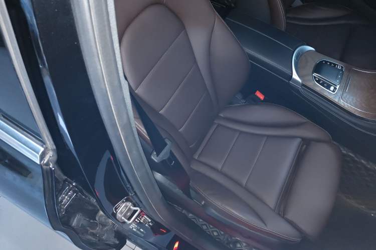 Used Mercedes-Benz GLC 2022 GLC 260 L 4MATIC Luxury Model Right Front Seat